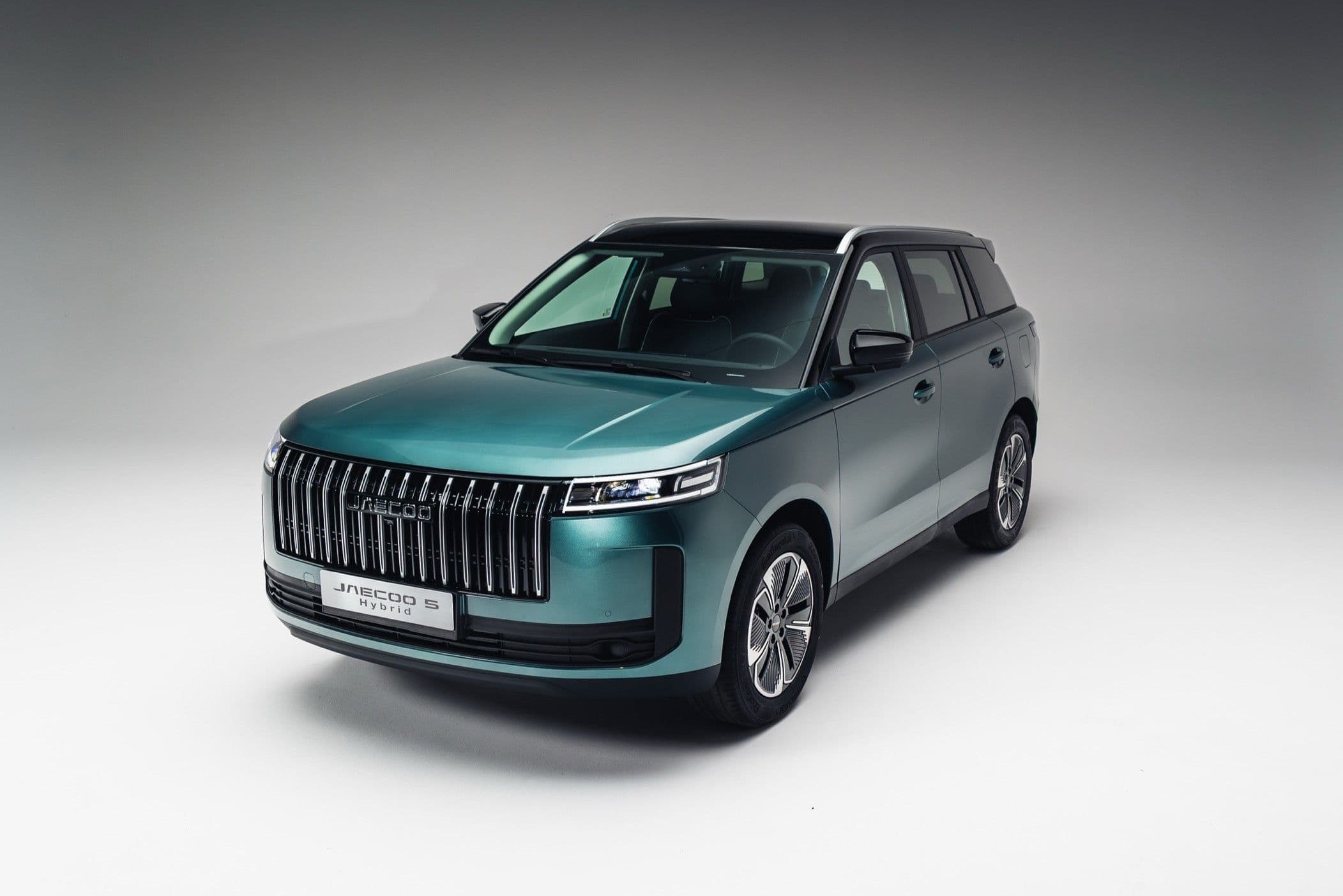 JAECOO 5 Hybrid już w Polsce. 224 KM bez ładowania za 119 500 zł – czy warto?
